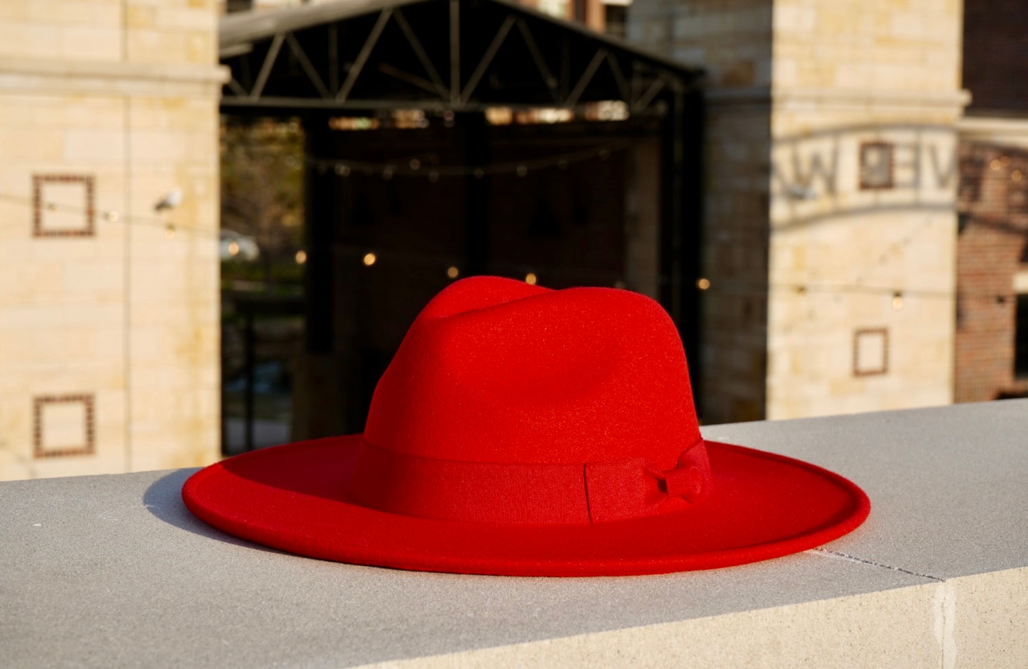 RED WOMAN’S STYLISH FEDORA HAT *NWT* Women main image 2